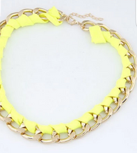 Daisy Weave Chain Choker