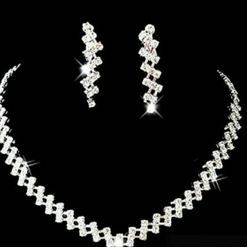 Niveah Necklace Set