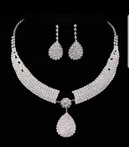 Aura Crystal Jewelry Set