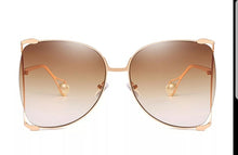 Daisy Oversized Fashion Sunglass