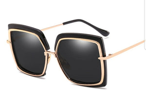 Lavish Oversized Fashion Sunglass
